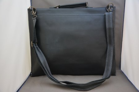 Moderne tas zwart